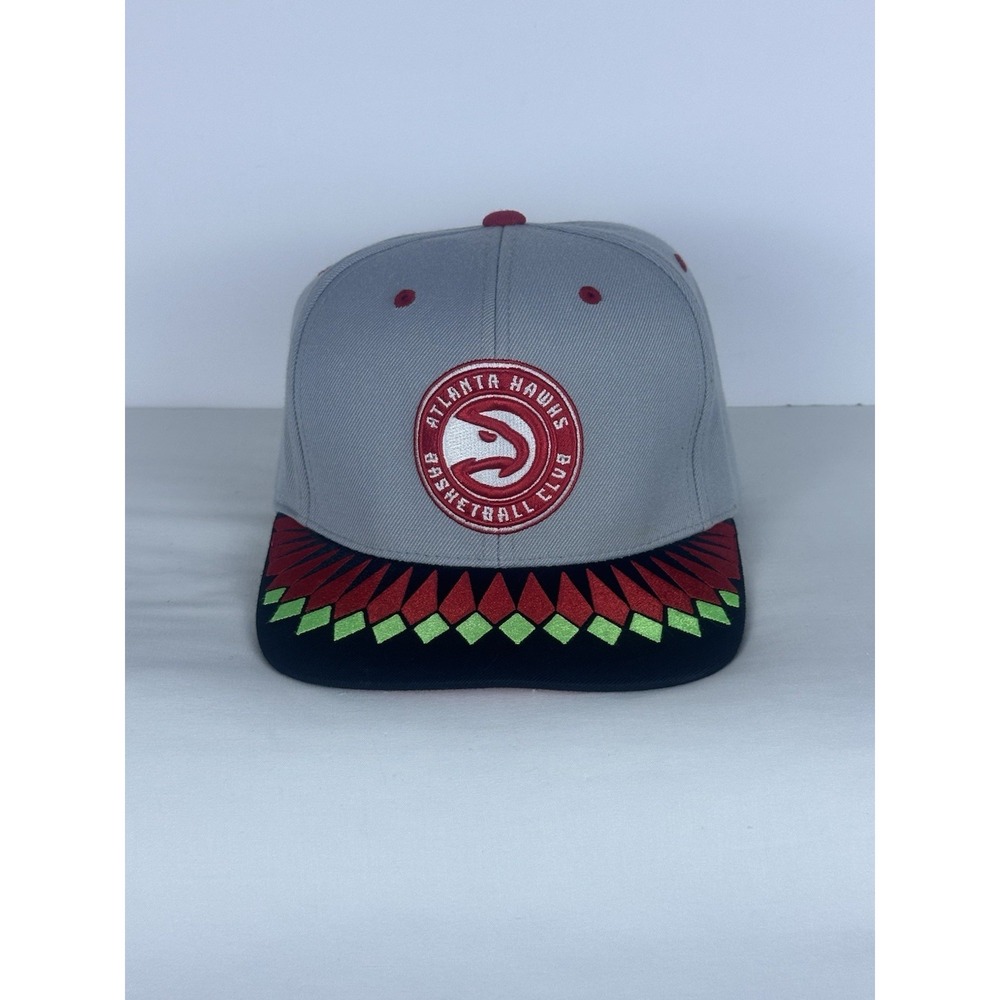 Atlanta Hawks Basketball Club Mitchell & Ness Sunburst SnapBack Hat Cap NBA